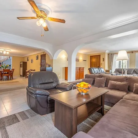Azul Villa *