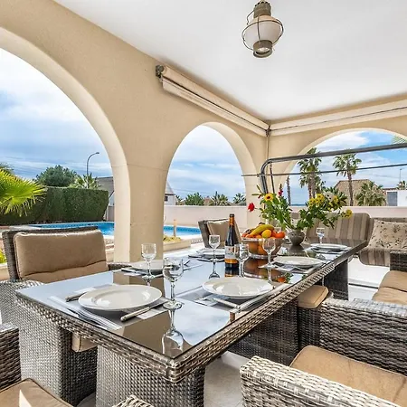 Azul Villa