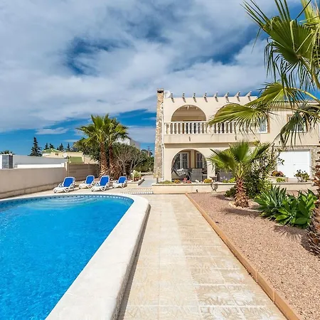 Azul Villa
